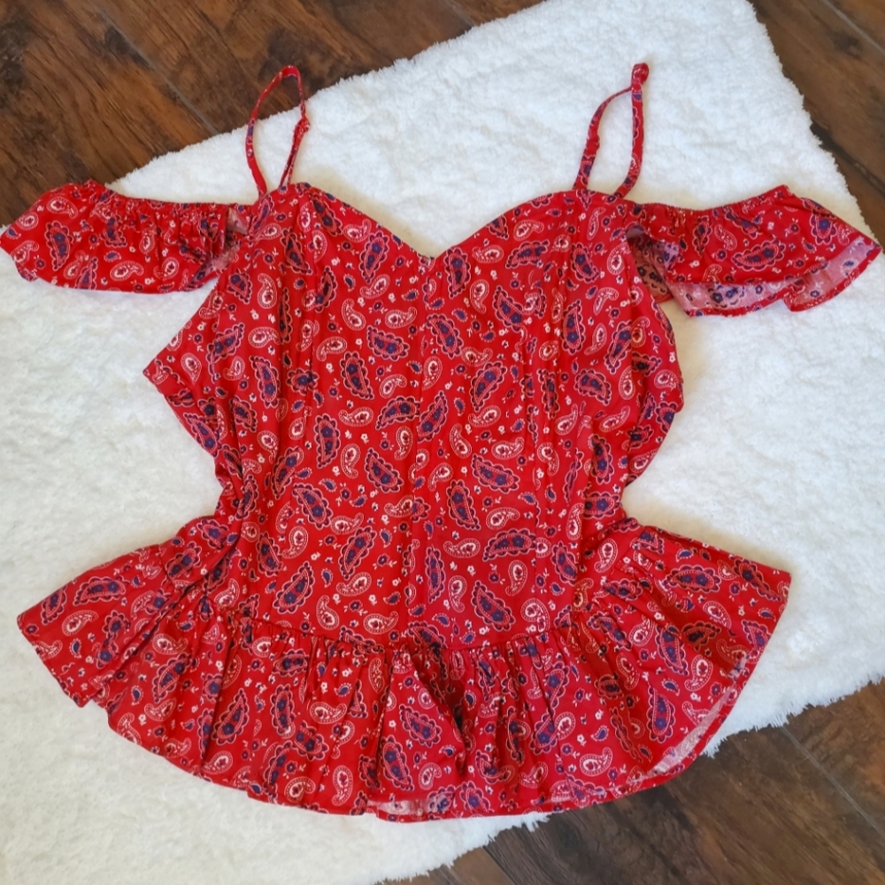 Cute milk & honey top